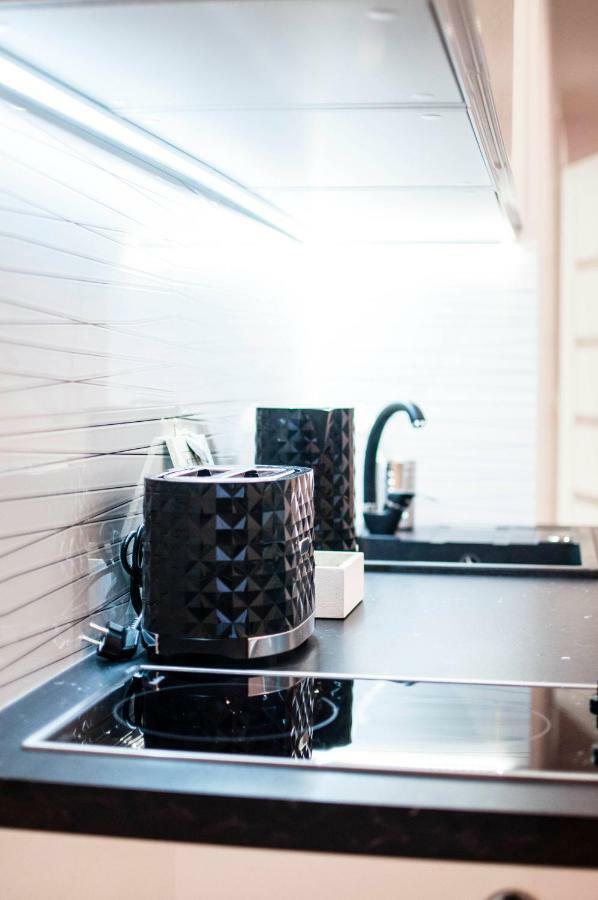 Cracow Jacuzzi Apartments - Silver Room คราคูฟ ภายนอก รูปภาพ